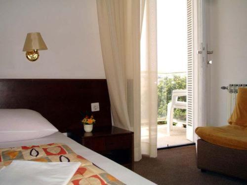 Hotel Adriatic Omišalj Екстериор снимка
